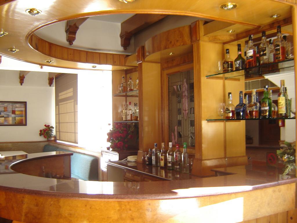 Hotel Baljees Regency Шімла Екстер'єр фото