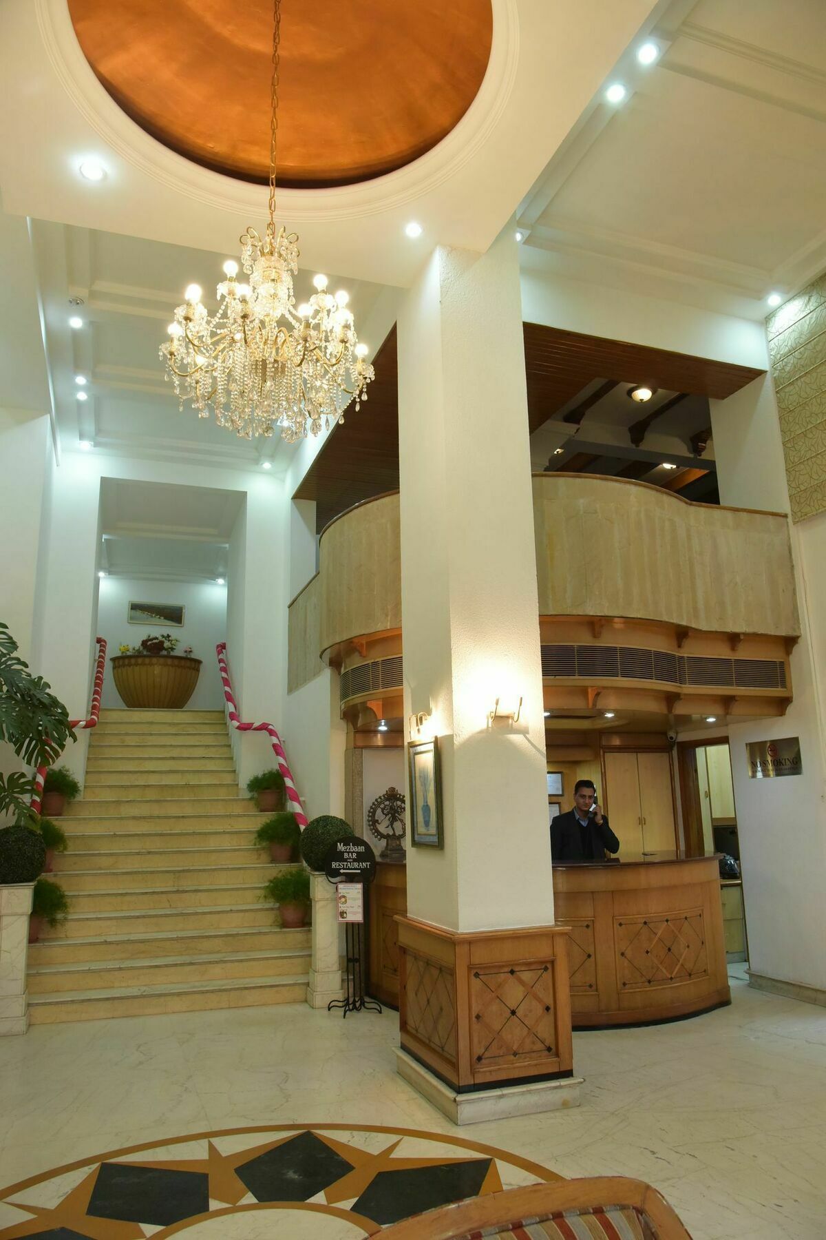 Hotel Baljees Regency Шімла Екстер'єр фото